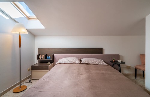 Tiche Appartement | Apartment 'Appartamento A Ficu Pala Siracusa' with Sea View, Wi-Fi and Air Conditioning