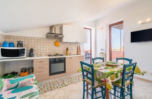 Tiche Appartement | Apartment 'Appartamento A Ficu Pala Siracusa' with Sea View, Wi-Fi and Air Conditioning