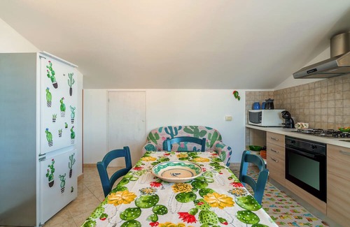 Tiche Appartement | Apartment 'Appartamento A Ficu Pala Siracusa' with Sea View, Wi-Fi and Air Conditioning