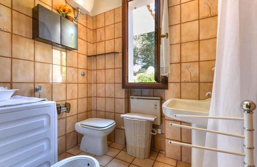 Marmi Appartement | Holiday Apartment "Villetta Marmi" with Private Garden