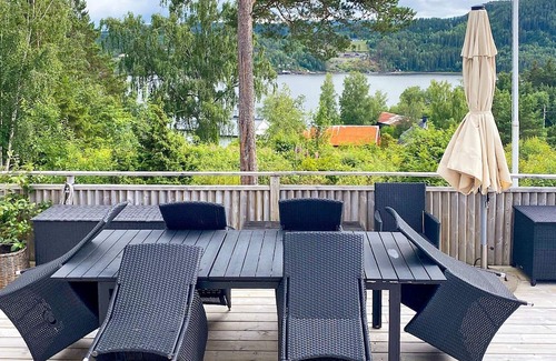 Leksvik Maison | 6 person holiday home in Åsenfjord