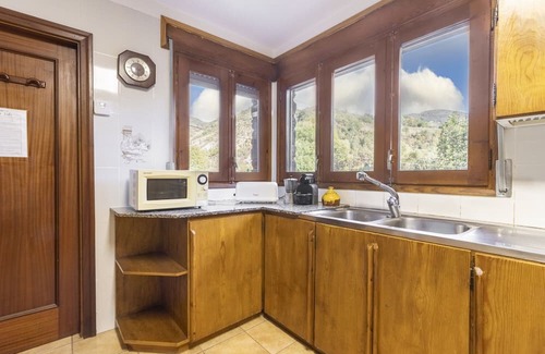 Les Iglesies Maison | Holiday Home 'Teule 1' with Mountain View, Shared Pool and Wi-Fi