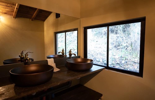 Shiojiri Maison | White Room A space where you can enjoy the harmo / Shiojiri Nagano