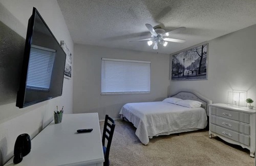 Bedford Maison | Lovely house near DFW!