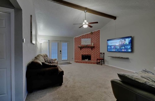 Bedford Maison | Lovely house near DFW!