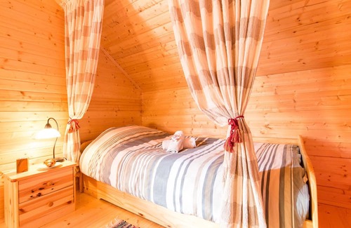 Ravna Gora Maison | Lovely holiday home in Ravna Gora with fireplace