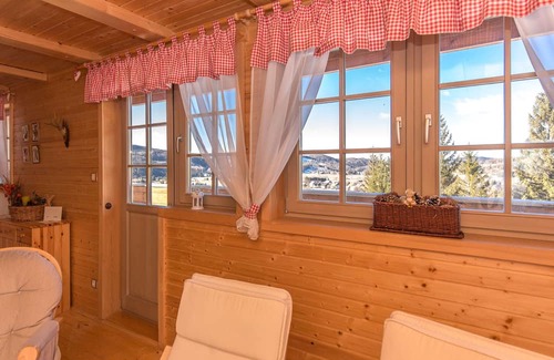 Ravna Gora Maison | Lovely holiday home in Ravna Gora with fireplace