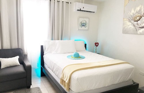 Tierras Nuevas Poniente Maison | Summer Vacation Puerto Rico with pool 1st FL.