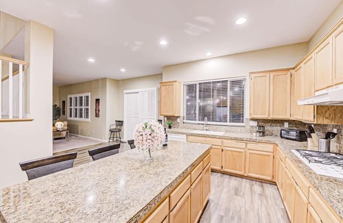 Santa Rosa Maison | 4BD/3BA Wine Country Home W/ Game Room + BBQ