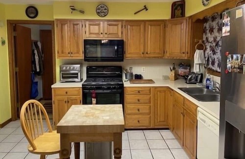 Salina Maison | Hot Tub, Beautiful view, location, family home, 3 BR, + 2 beds in 2nd LR, 3 bath