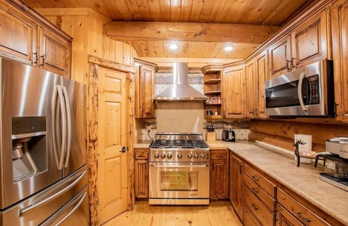 Highland Cabine | The Moose & Bear Cabin at Timpanogos