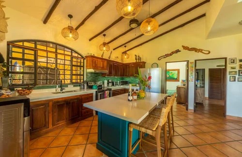 Hills of Esterillos Maison | Casa Leonie- relax in paradise!!!