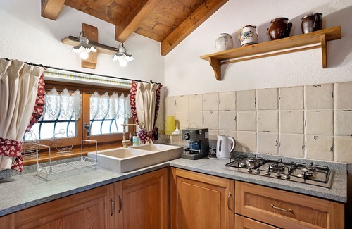 Rabbi Appartement | "Chalet Berghof Laret Arnica" with Whirpool and Wi-Fi