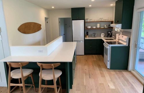 Eastman Chalet De Ski | The Surf N Turf-Spa-Eastman-Lake Access