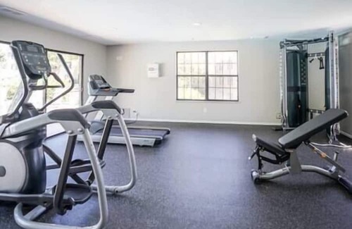 Monroeville Appartement | Cozy private getaway.