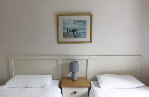Carrick-on-Shannon Cottage | Leitrim Quay - Riverside Cottage 1