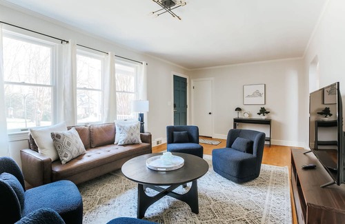 Lewis Mountain Maison | *NEW* Lewis Mtn Retreat: Walk to UVA & JPJ