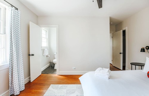 Lewis Mountain Maison | *NEW* Lewis Mtn Retreat: Walk to UVA & JPJ