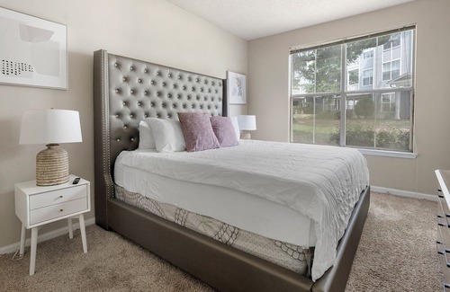 Collierville Appartement | Modern Apartment in Prime Location (ID5170X6)