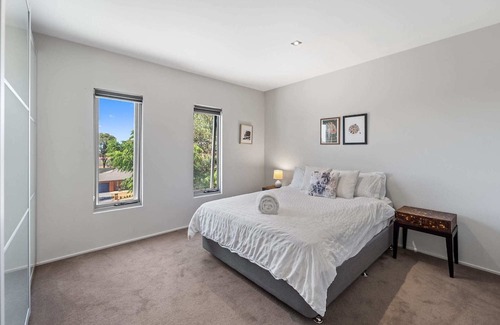 East Bendigo Maison | Top End Poolside | Holiday Home