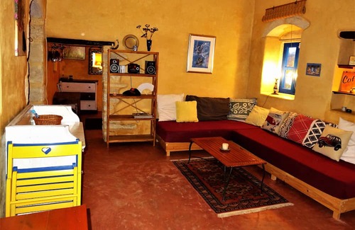 Faistos Maison | Original, Cretan stone house with a view of the enchanting garden