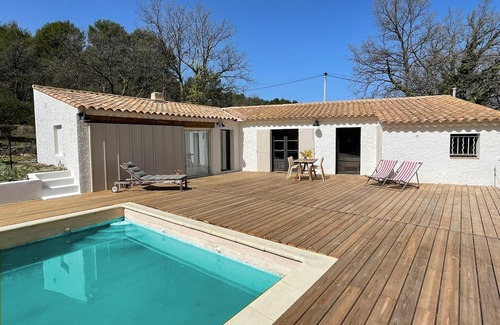 Le Puy-Sainte-Reparade Maison | mas de la Pivoine