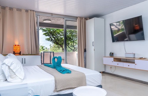Pa'ofa'i Appartement | Cozy Studio in Papeete - Park View | AC | Netflix | Secure Parking