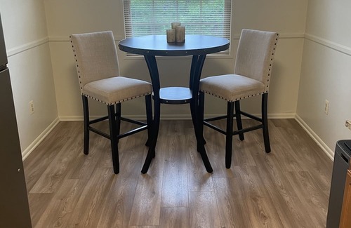Towson Appartement | Lovely 2 Bedroom unit surrounded by nature