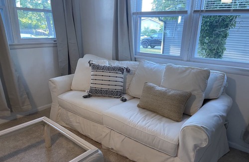 Somers Point Maison | Bright & Airy Boho Romantic Lil Summer Home near Ocean City