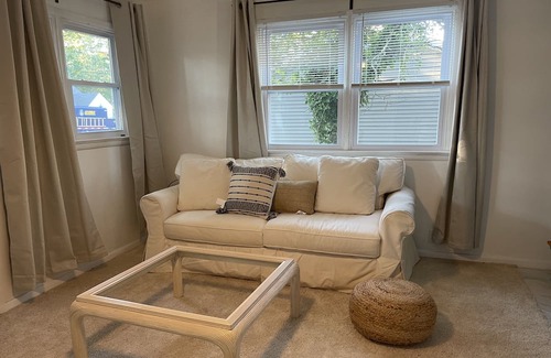Somers Point Maison | Bright & Airy Boho Romantic Lil Summer Home near Ocean City