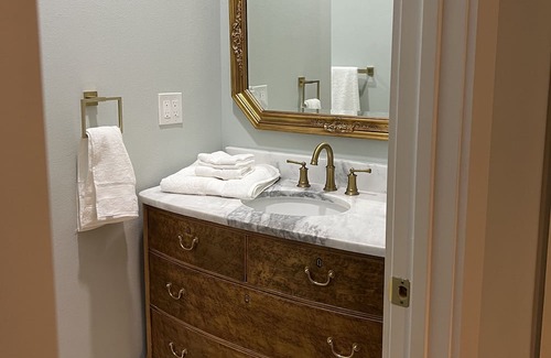 Buffalo Appartement | 4 Luxury Suites in a beautifully restored historic building in Buffalo, Texas.
