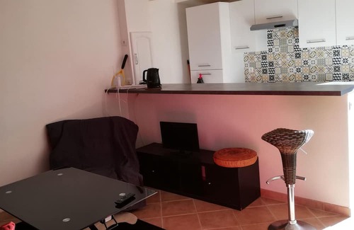 Villeneuve-sur-Vere Appartement | cozy little nest