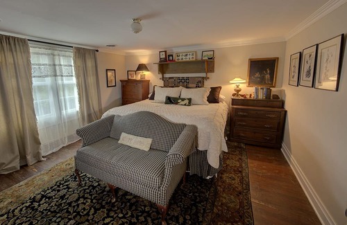 Roseland Maison | Possum Trot Farmhouse + Lodge in the Blue Ridge South of Charlottesville!