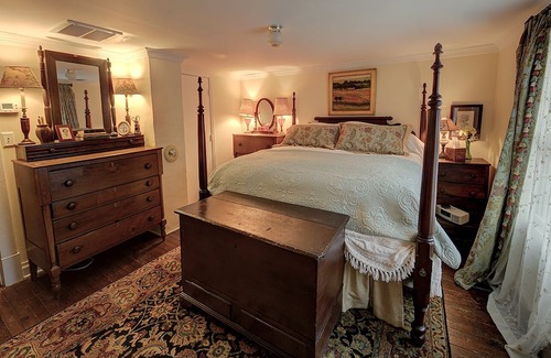 Roseland Maison | Possum Trot Farmhouse + Lodge in the Blue Ridge South of Charlottesville!