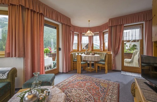 Gerlos Maison | Apartment garden view for 3-4 people