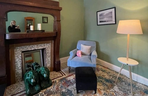 Merion Village Appartement | Entire Historic Brick Home in German Village with garage in #1 neighborhood
