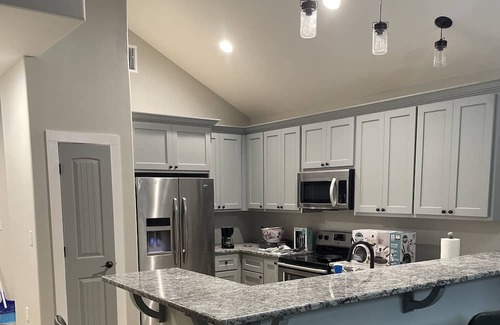 Jasper Cabine | Cozy cabin located on the Angelina River and minutes away from lake Sam Rayburn.