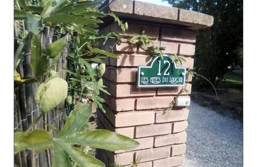 Villemoiron-en-Othe Maison | Le domaine du Lavoir - Studio MINOUCHE sleeps 4. jacuzzi from April to October