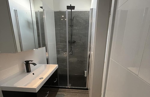 Oos Appartement | MMM: Maisonette, minimalist, modern, >8 guests