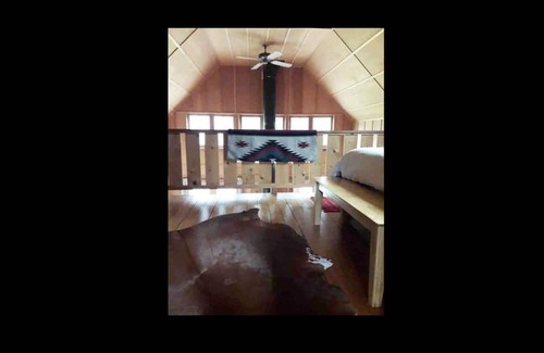 Yachats Cabine | River front cabin a quick walk to the ocean and downtown Yachats!