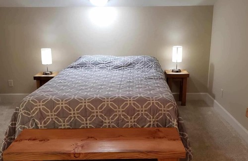Bainbridge Island Copropriété | Walkable Location with Rooftop Deck and Sauna - Cascade