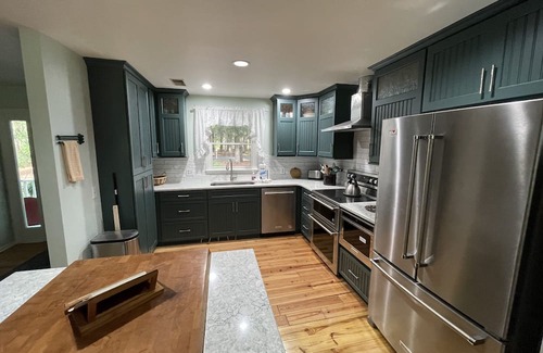 Melrose on the Beach Maison | Single Family Home, Golf Cart Included & Land trans Round Trip! Pool Open!