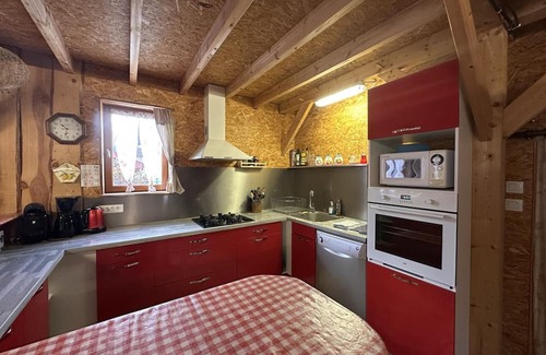 Vernusse Cottage | Gite Vernusse, 2 bedrooms, 6 persons
