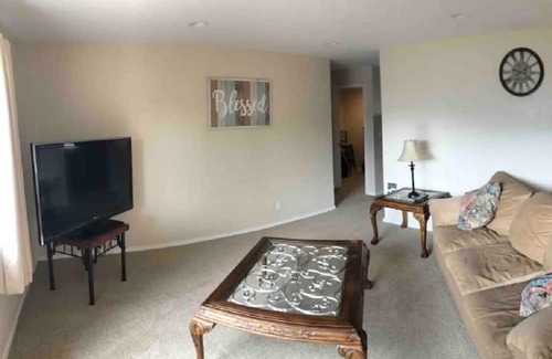 Bayview Maison | Guest House with Grand Views of Pend Oreille Lake and the surrounding Mountains.