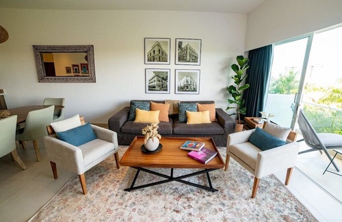 Xcumpich Appartement | LUX & unique 3BR condo by The Harbor, North Mérida