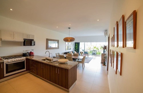 Xcumpich Appartement | LUX & unique 3BR condo by The Harbor, North Mérida