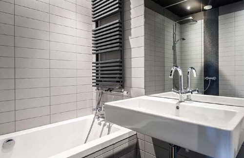 Helmersbuurt Appartement | 3BR TRANQUIL FAMILY RENTAL NEXT TO VONDELPARK