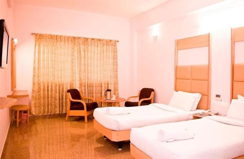Madurai Maison | Warmly decorated rooms/Vandiyur Lake view Stay