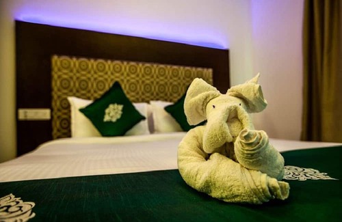 KK Nagar Maison | Convenient Rooms with Lake view Stay/Madurai