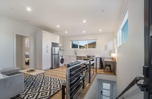 Old Town North Maison | Downtown Views Deluxe Guesthouse + Rooftop Spa!